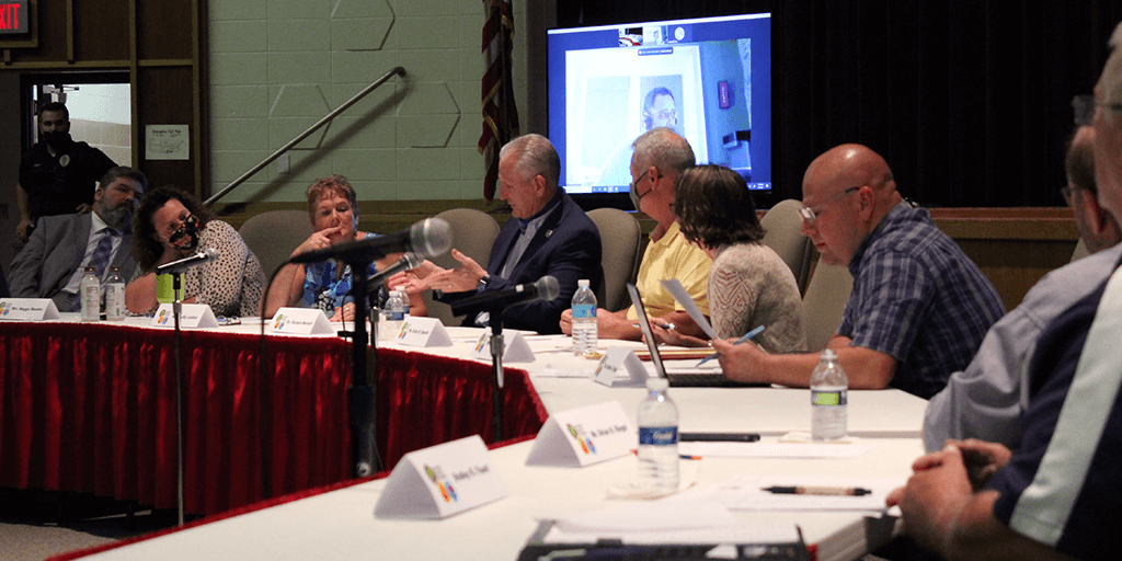 hamburg school board mask mandate